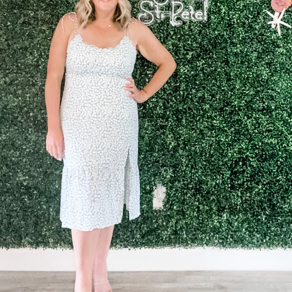 Tie-strap ruched MIDI dress with slit